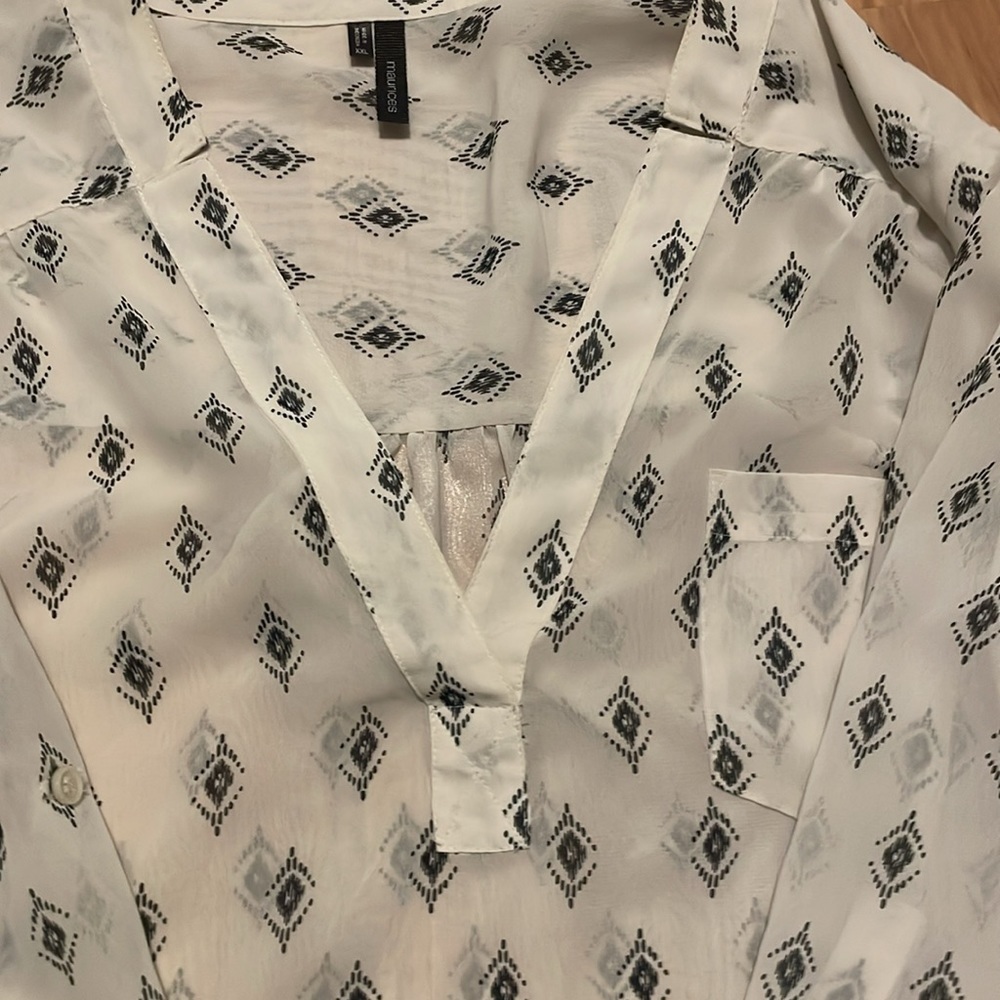 Maurice’s blouse in a size XXL in women - Picture 4 of 6
